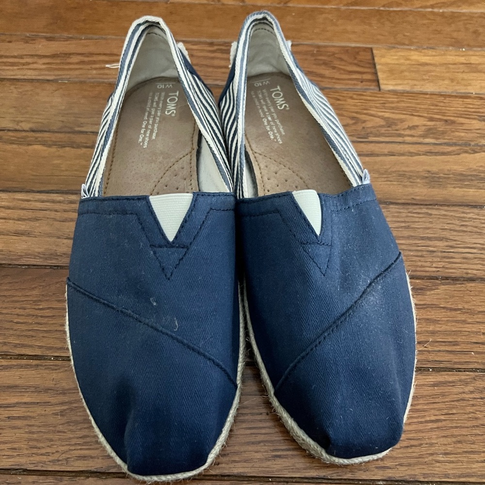 TOMS Classic Slip On Navy Blue Stripe Women’s Size 10 Alpargata